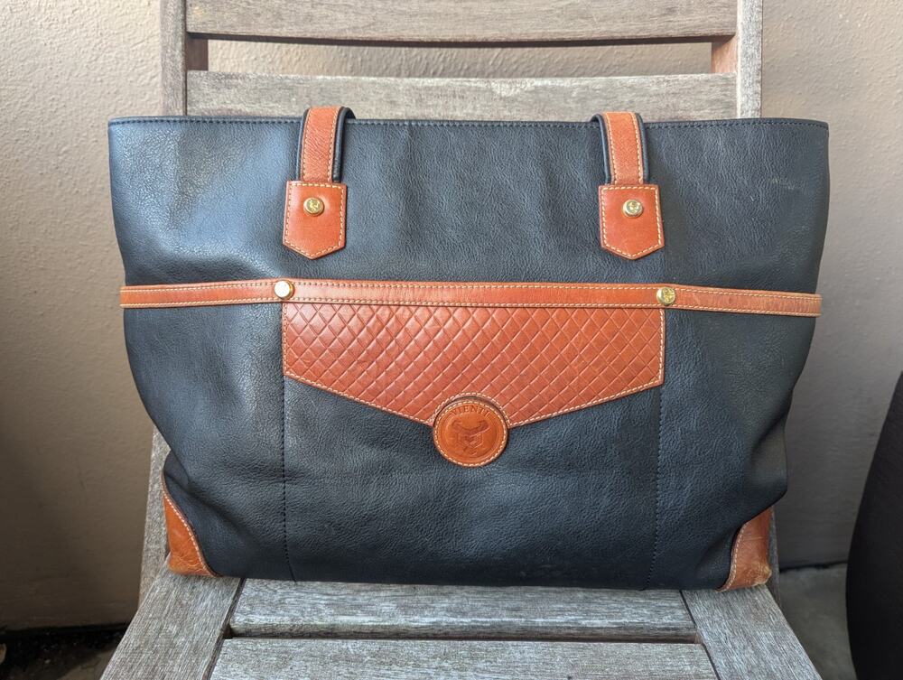 💜Vintage Vienti Black Tan Leather Shoulder Tote